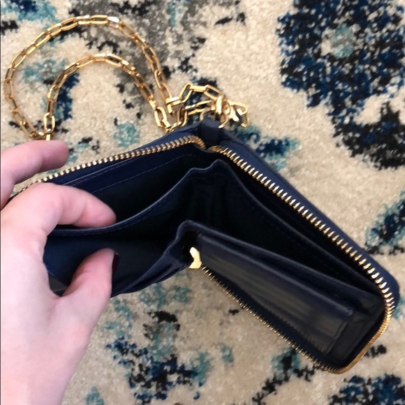 Great condition Tory Burch wristlet navy and calf - Picture 6 of 6